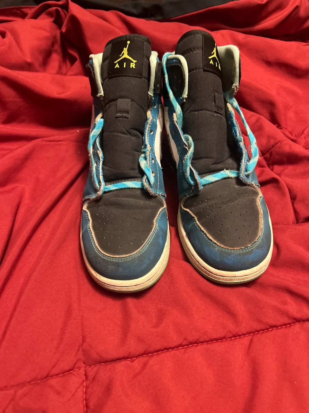 Air Jordan Shoes - Size 6.5 image indicator(5)