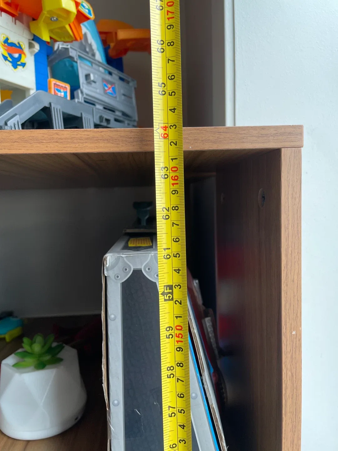 Unique Beautiful Wooden Corner Shelf image indicator(4)