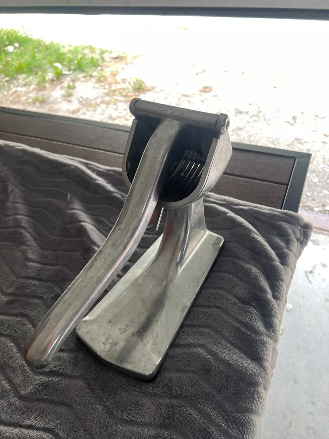 Vintage Citrus Juicer - Heavy Duty image indicator(3)