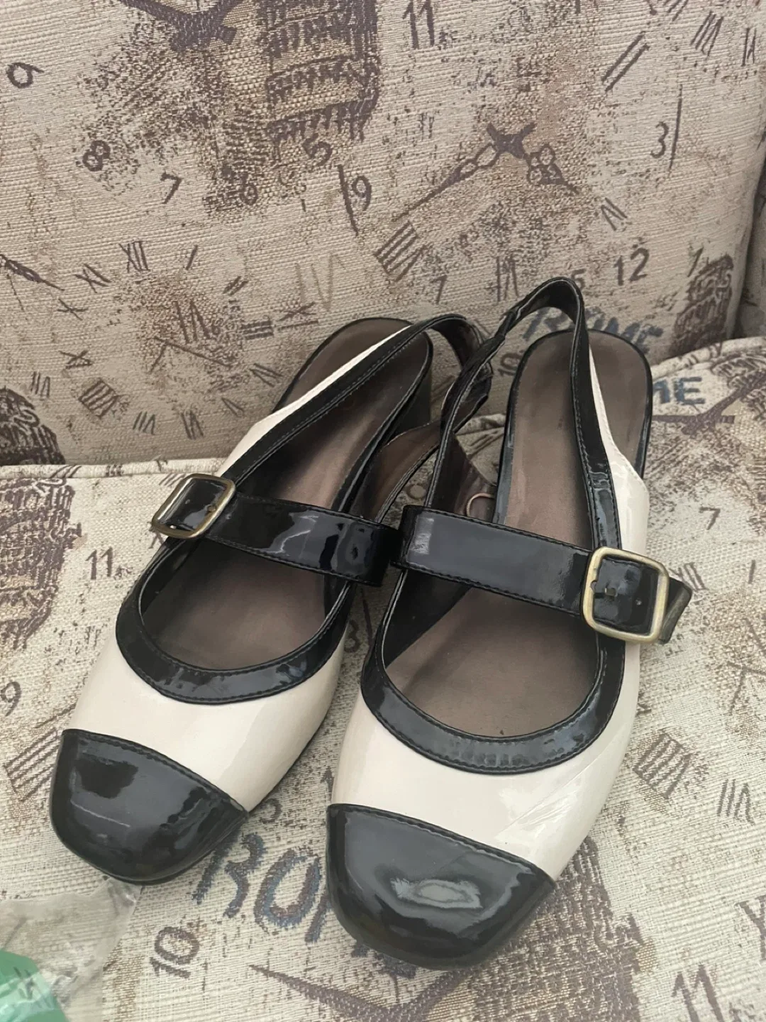 Black & White Slingback Heels image indicator(2)