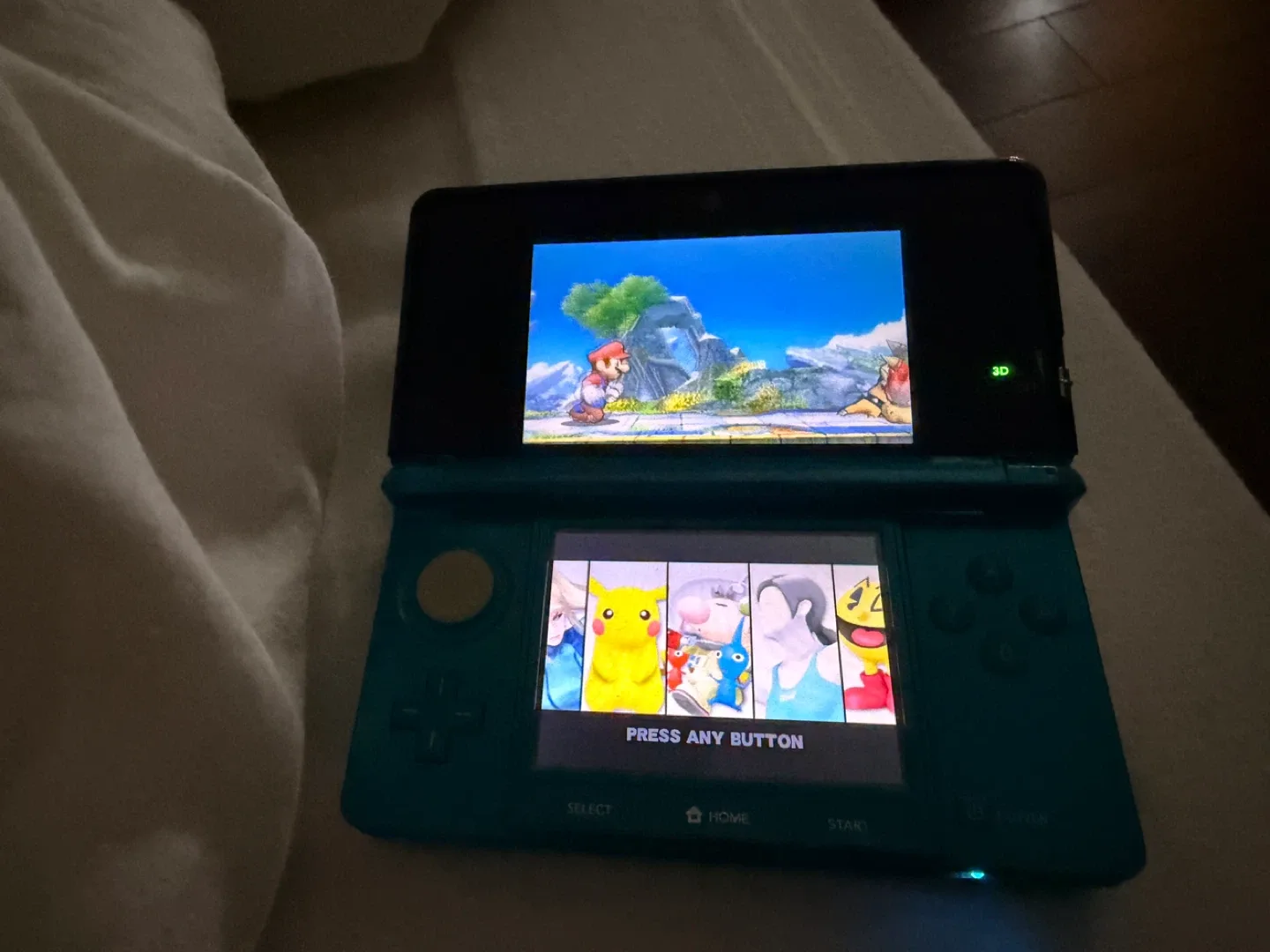 Nintendo 3DS Handheld Console - Blue image indicator(4)