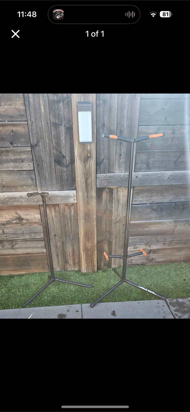 2x guitar Stands
