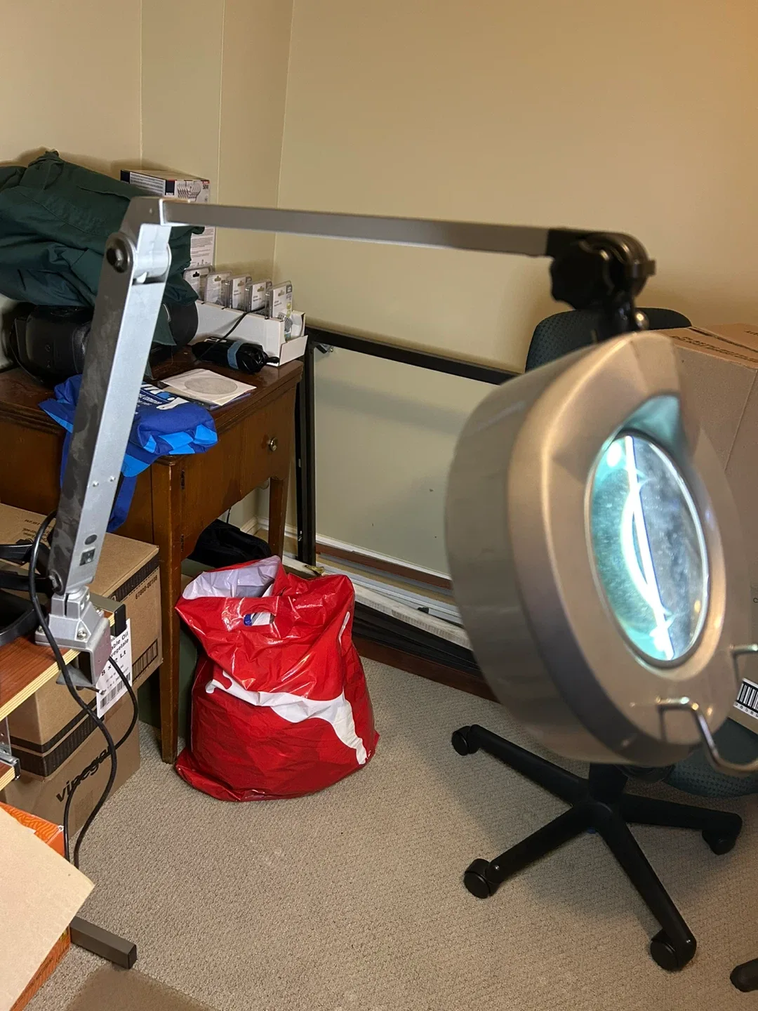 Adjustable LED Magnifying Lamp image indicator(2)