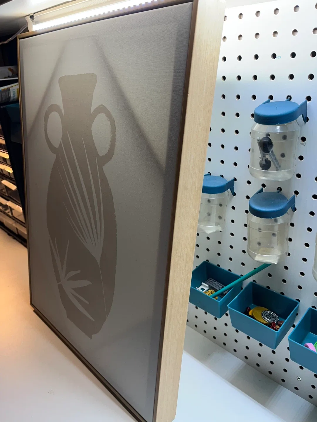 Framed Canvas Art - Vase & Leaves Design image indicator(2)