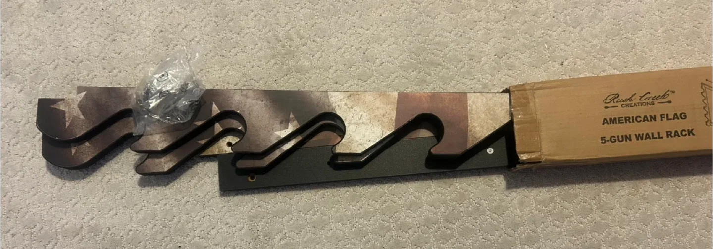 Rush Creek Creations American Flag 5-Gun Wall Rack image indicator(3)