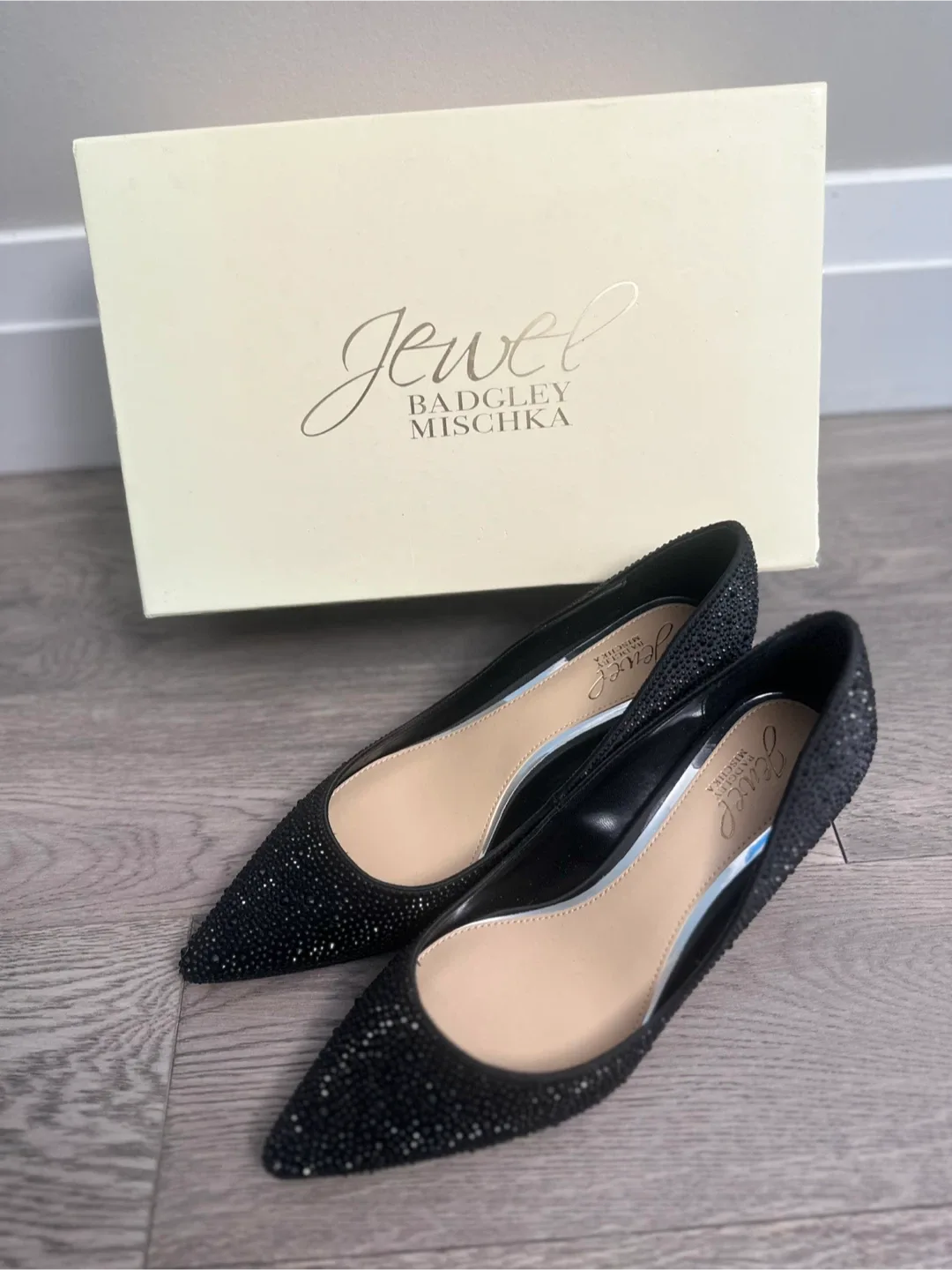 Jewel Badgley Mischka Black Pumps - Size 8 thumbnail