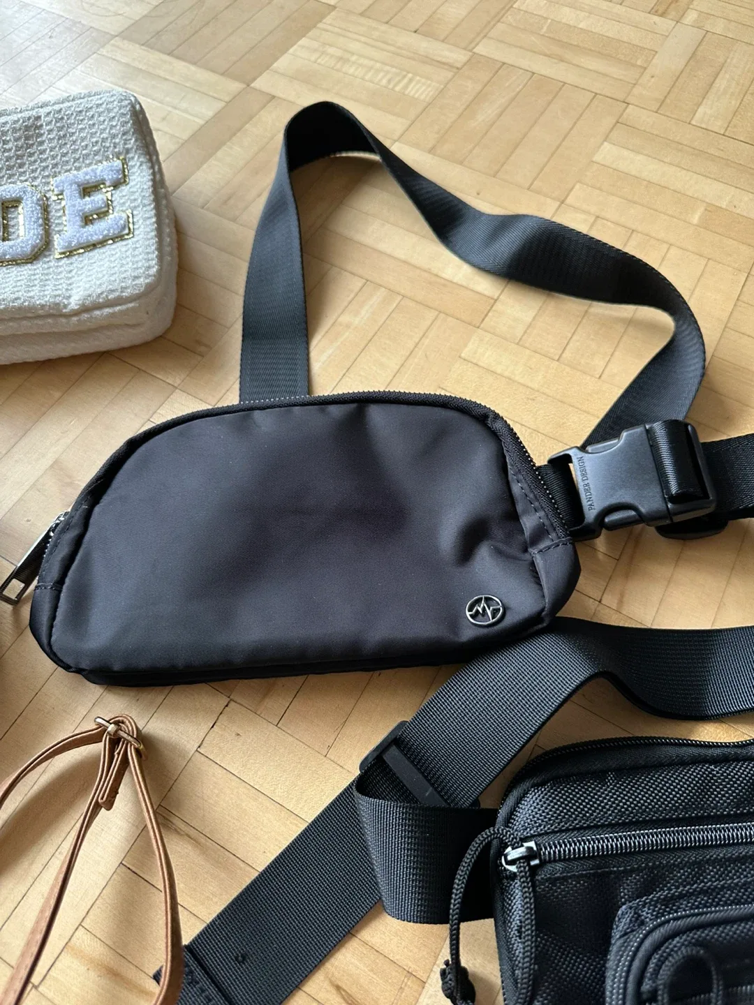 Assorted Bags: Straw Crossbody & Black Belt Bags image indicator(5)