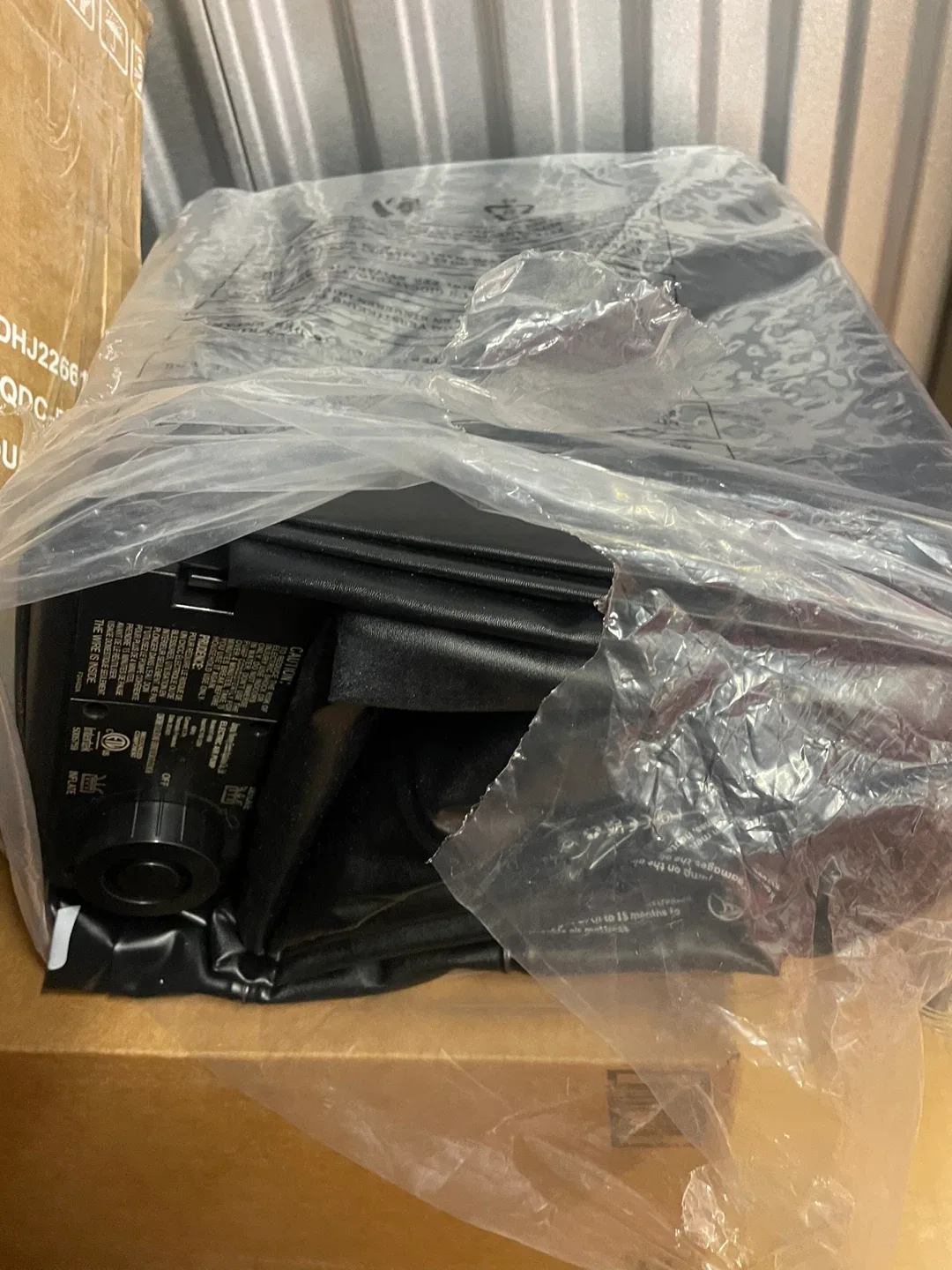 Air Mattress QDC-D18IN-Q - New in Box image indicator(2)