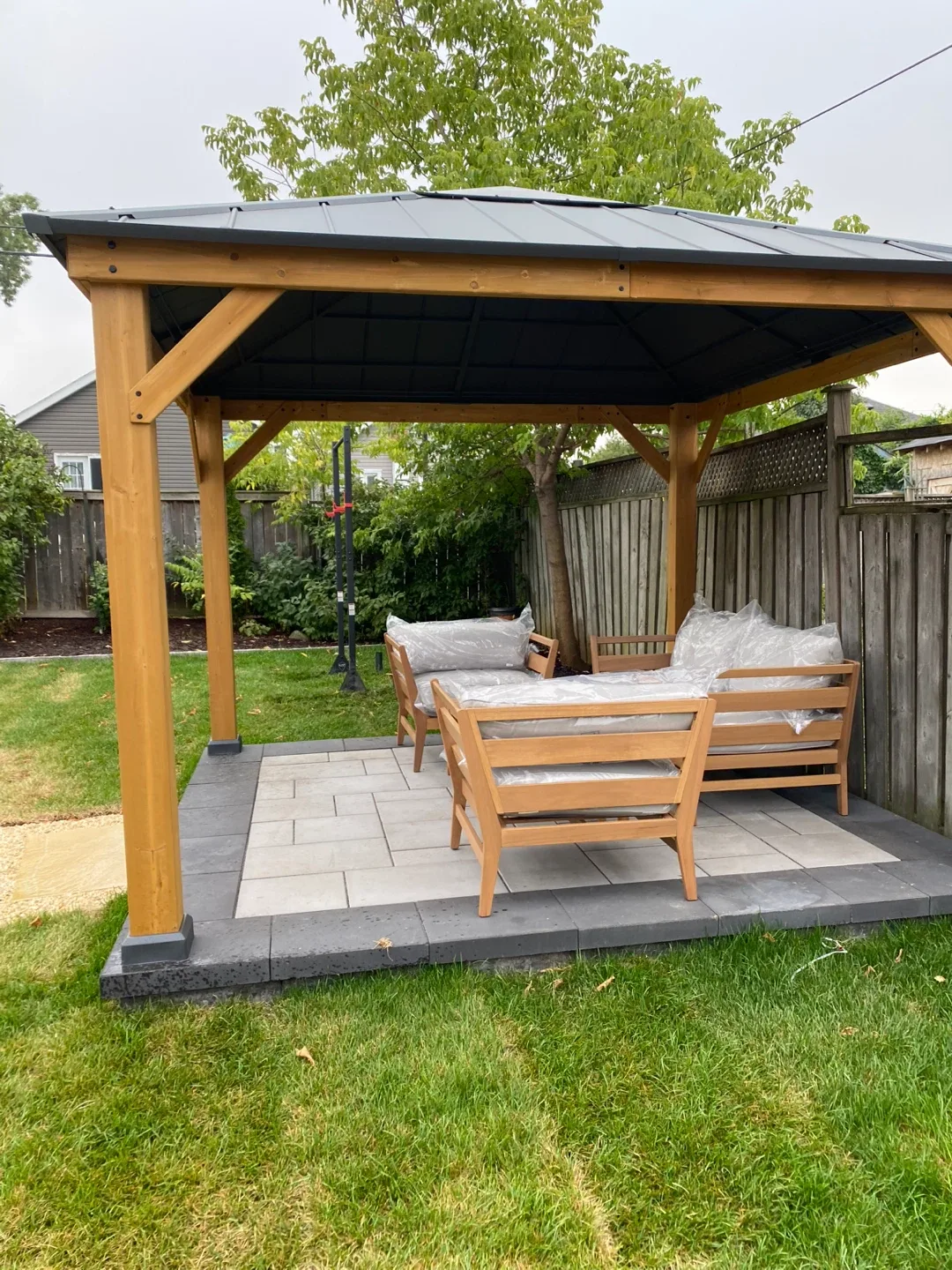 Detached house for rent - Hamilton- 4 bedrooms + 2 washrooms thumbnail