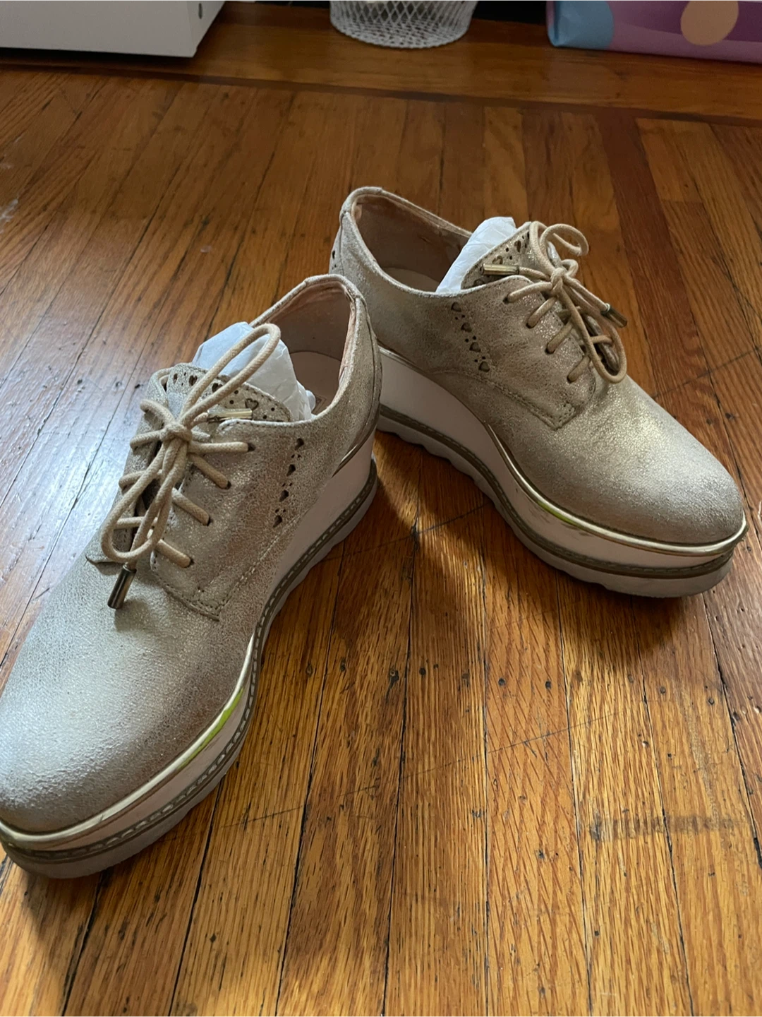GUESS Shoes