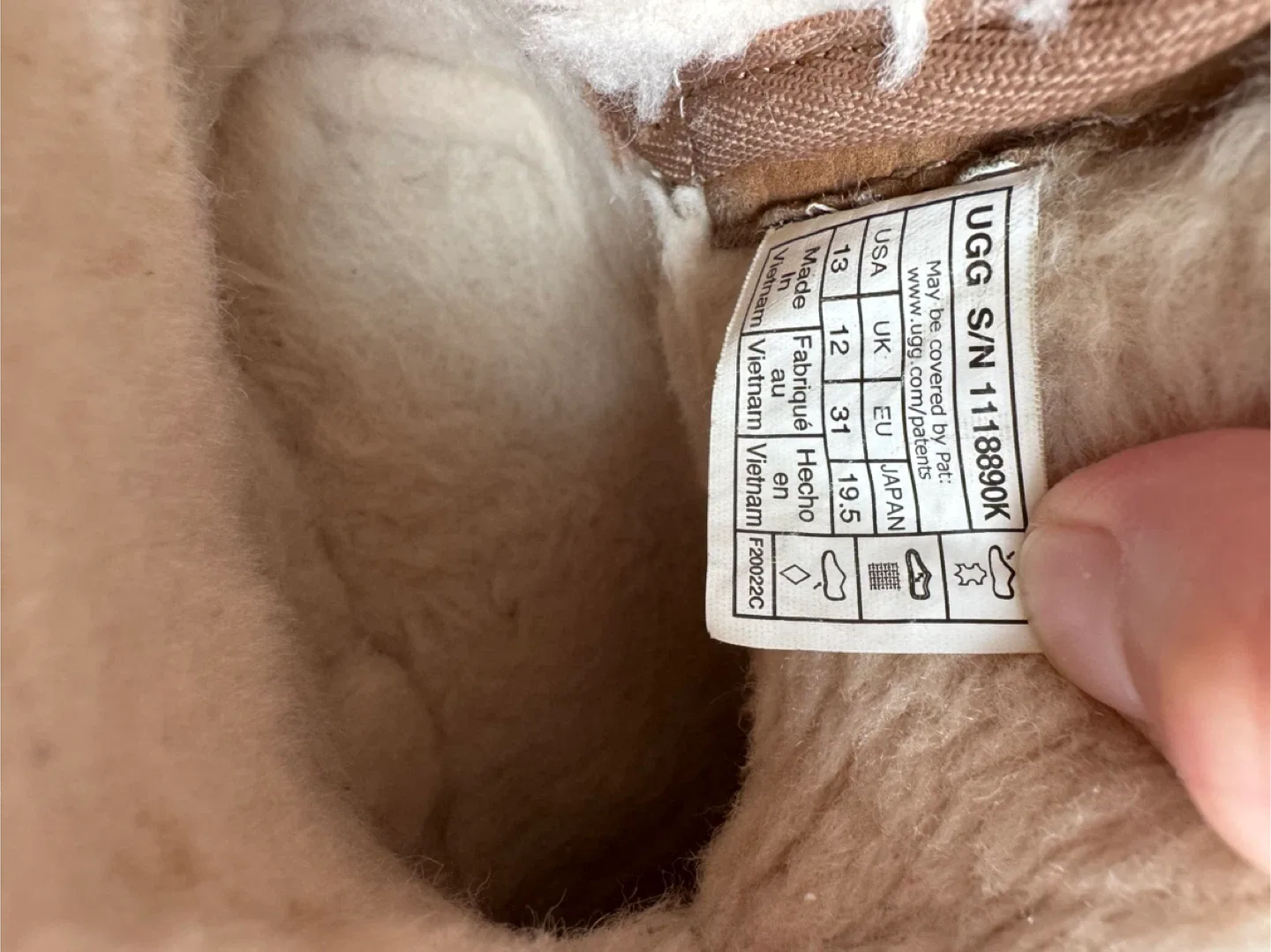 UGG Classic Girl’s Short Boots, Size US 13 image indicator(5)