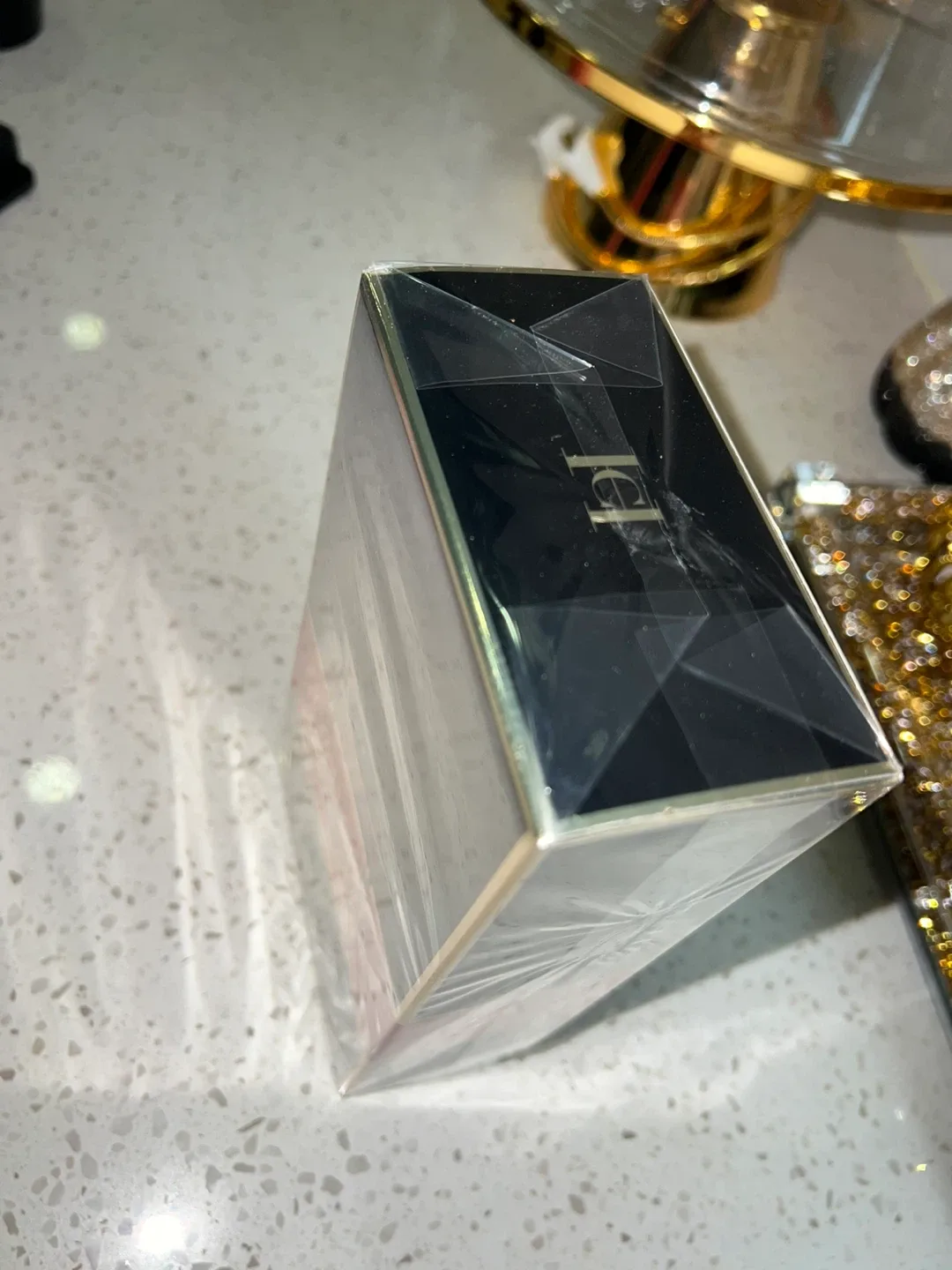 Carolina Herrera Very Good Girl 80ml Perfume image indicator(3)