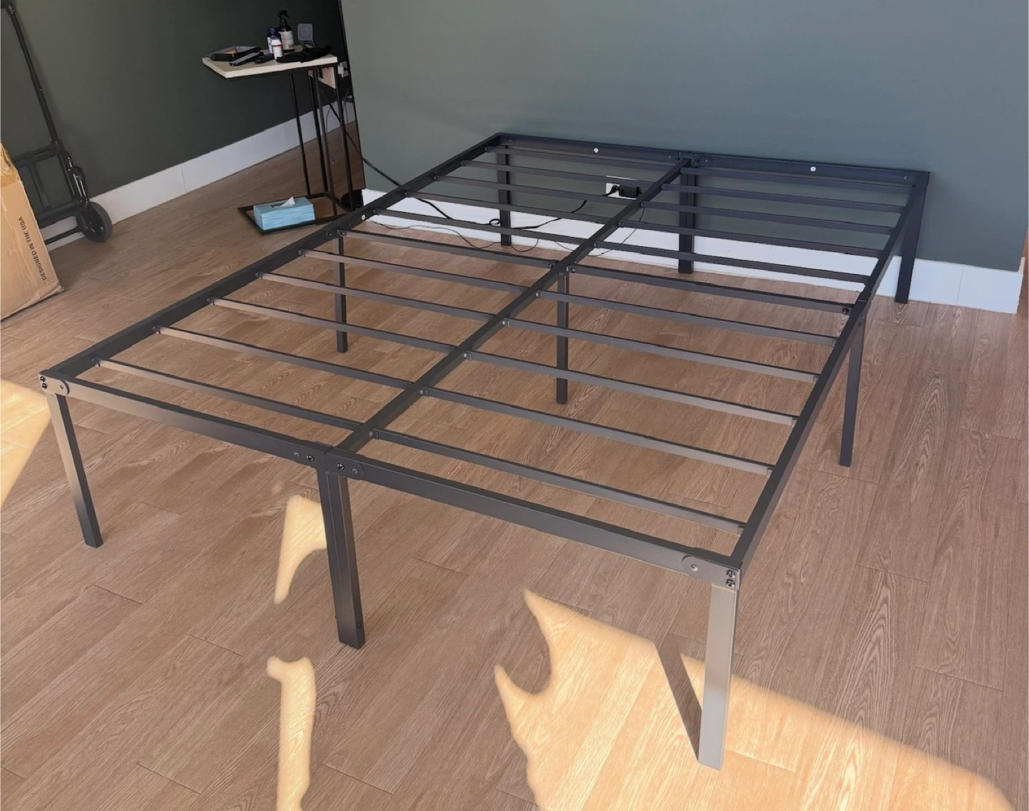 Metal Bed Frame - Queen Size - photo 2
