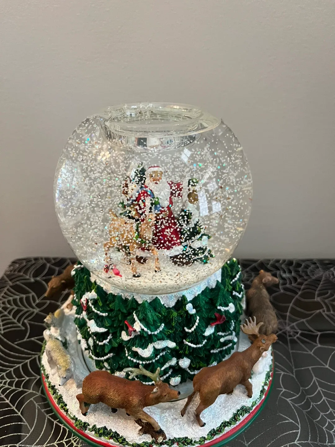 Partylite Santa Snow Globe Candle Holder image indicator(2)