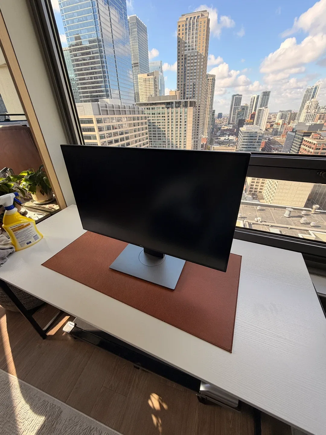 Dell 4k 27” Monitor - Great Condition! image indicator(2)