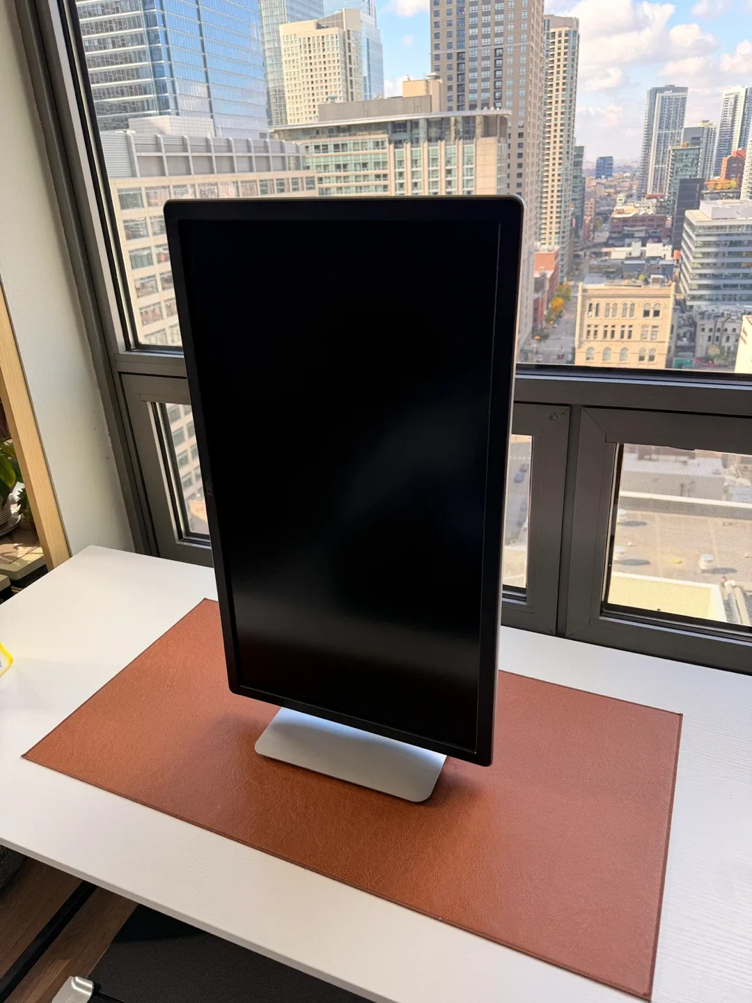 Dell 4k 27” Monitor image indicator(2)