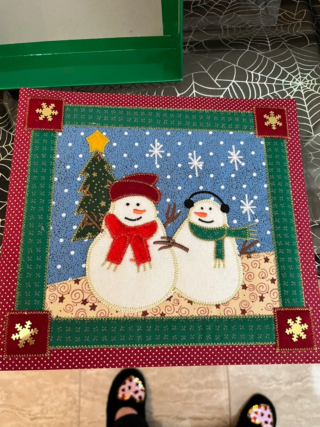 Holiday Album - Holds 200 Photos, 3"x5" or 4"x6" image indicator(3)