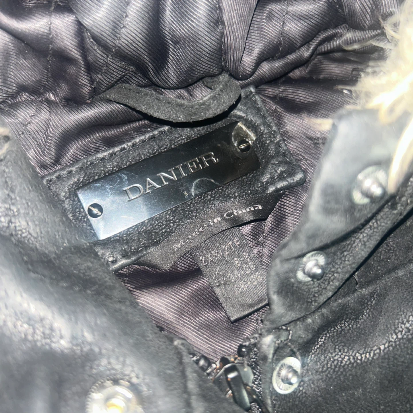 Danier Leather Jacket -XS (Dixie&Bloor) - photo 4