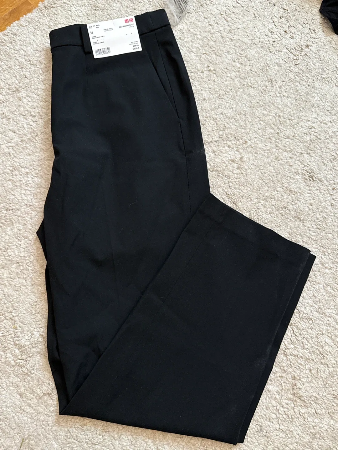 Uniqlo Black Ankle Pants - Size M thumbnail