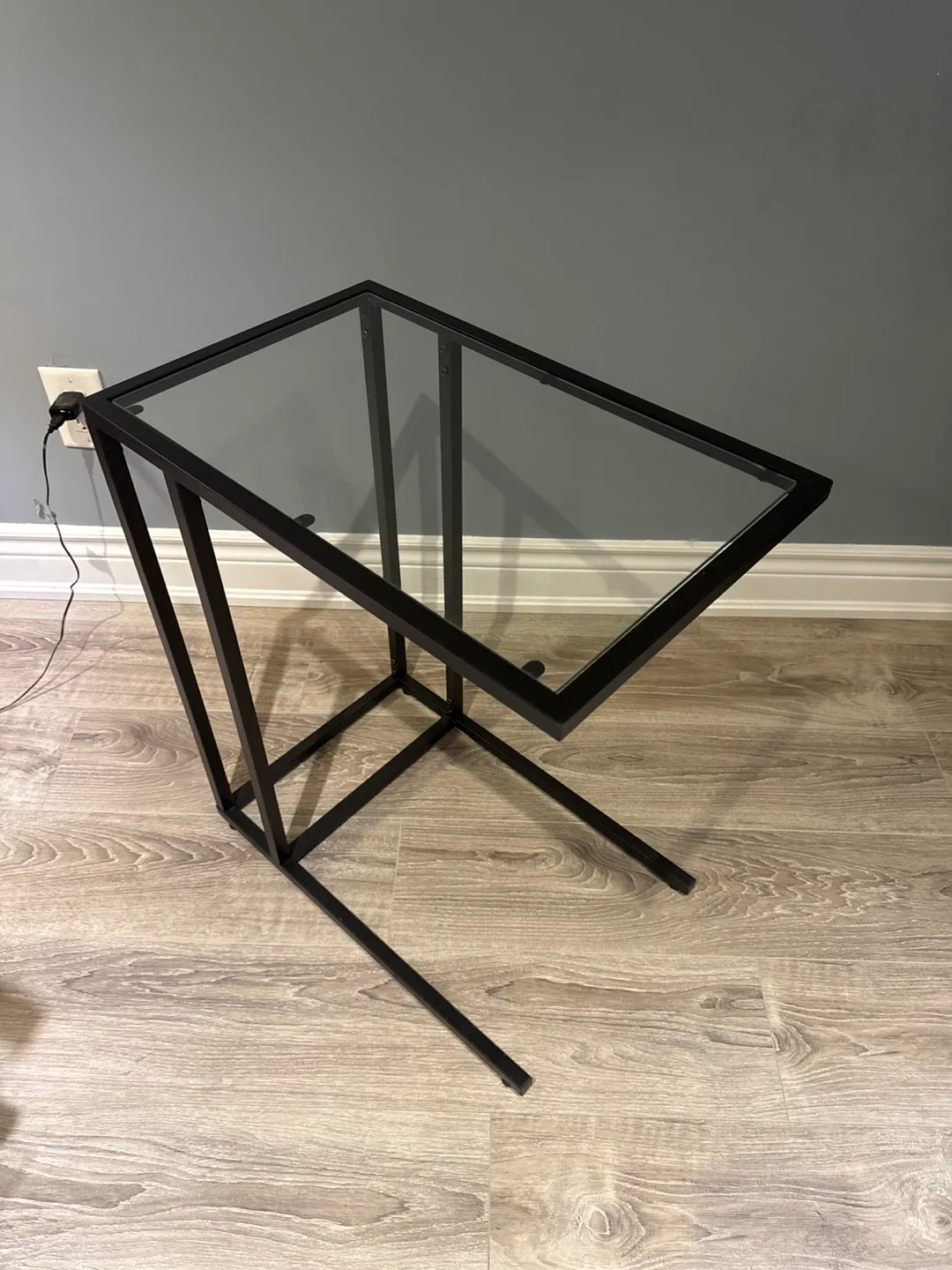 Black Glass Top Side Table image indicator(3)