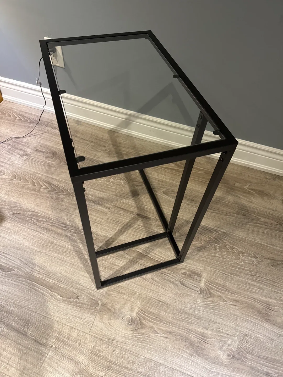 Black Glass Top Side Table image indicator(2)