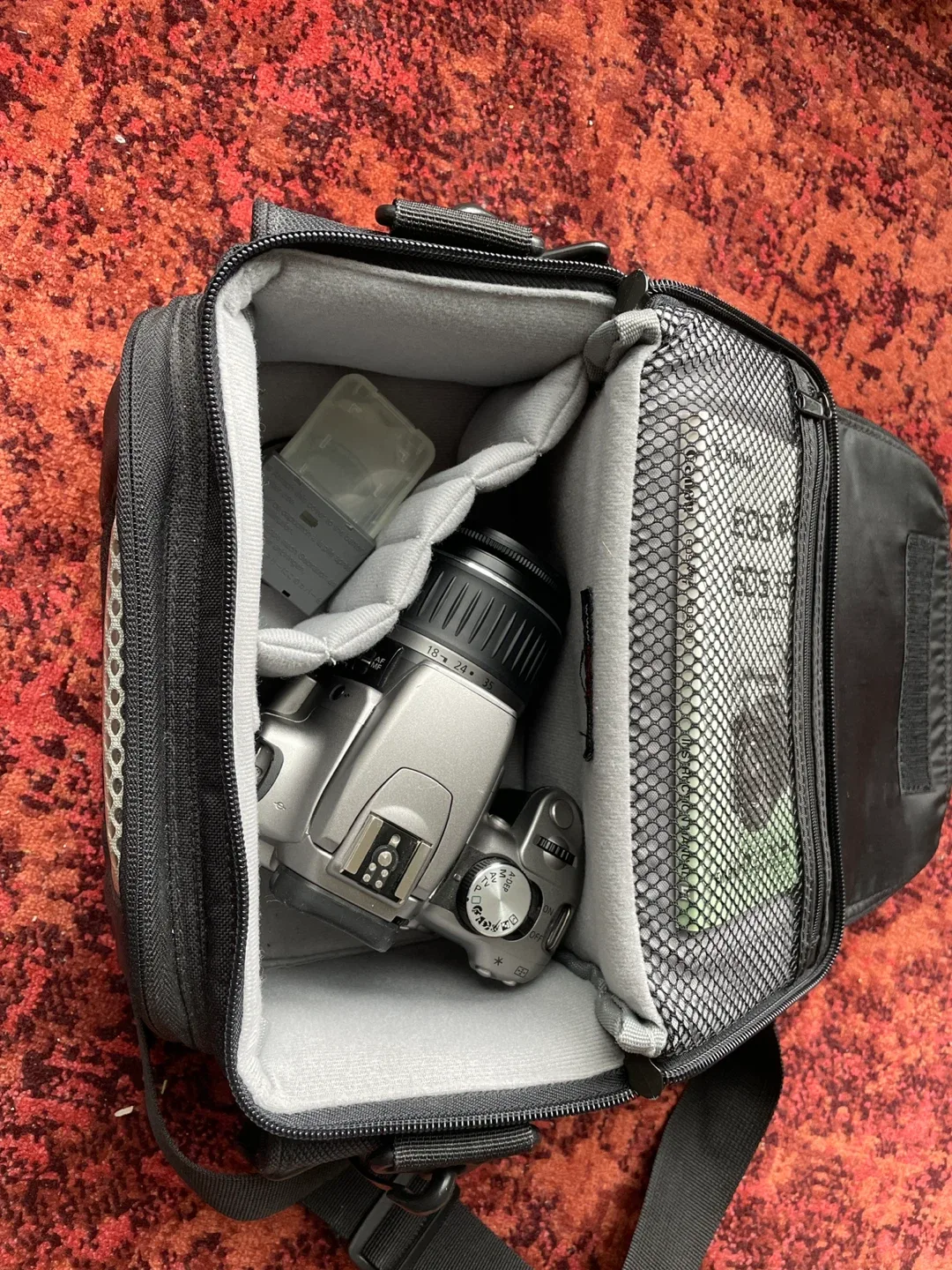 Canon EOS Rebel XT / 350D Digital Camera with Accessories image indicator(9)