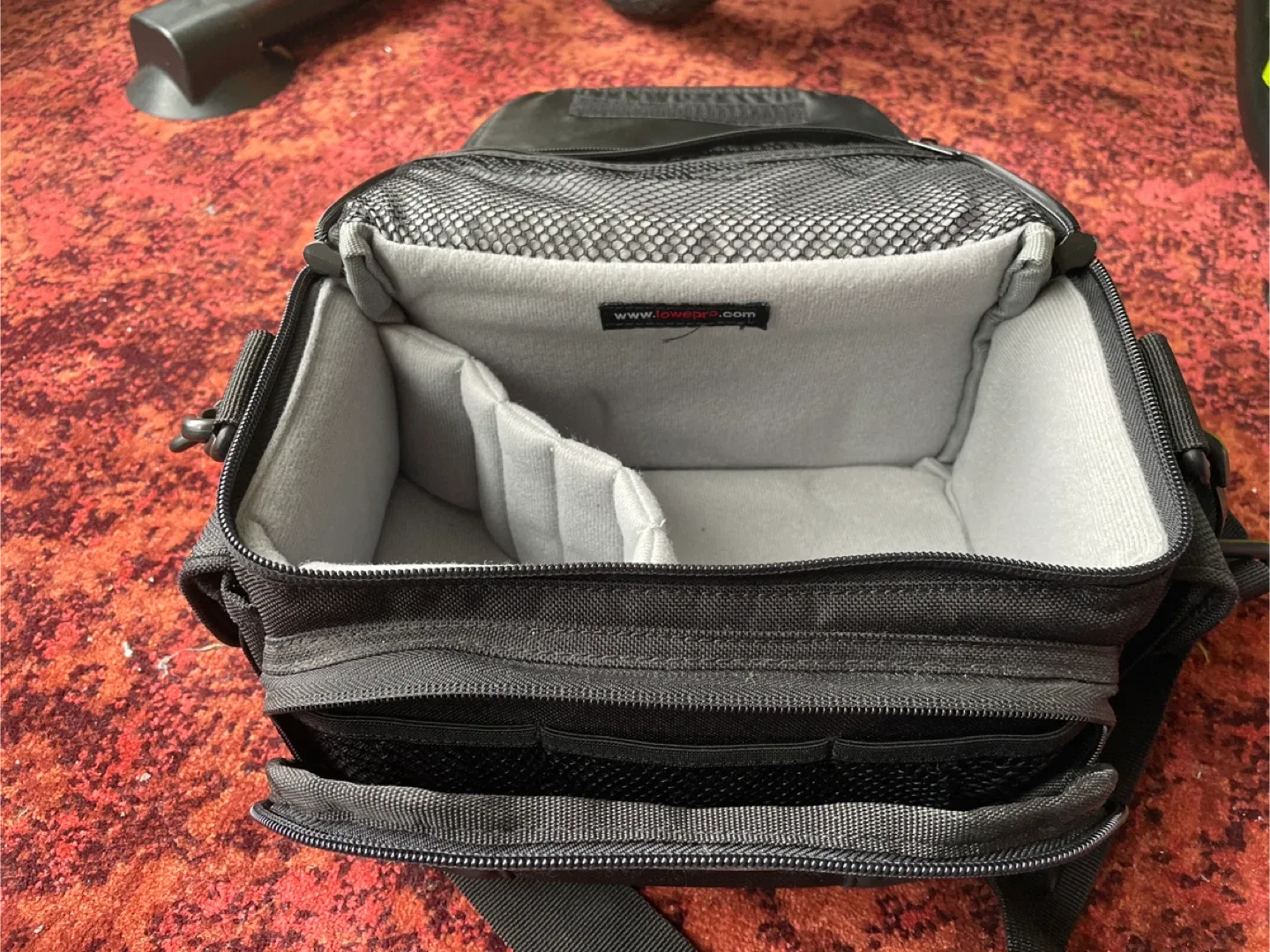 Canon EOS Rebel XT / 350D Digital Camera with Accessories image indicator(7)