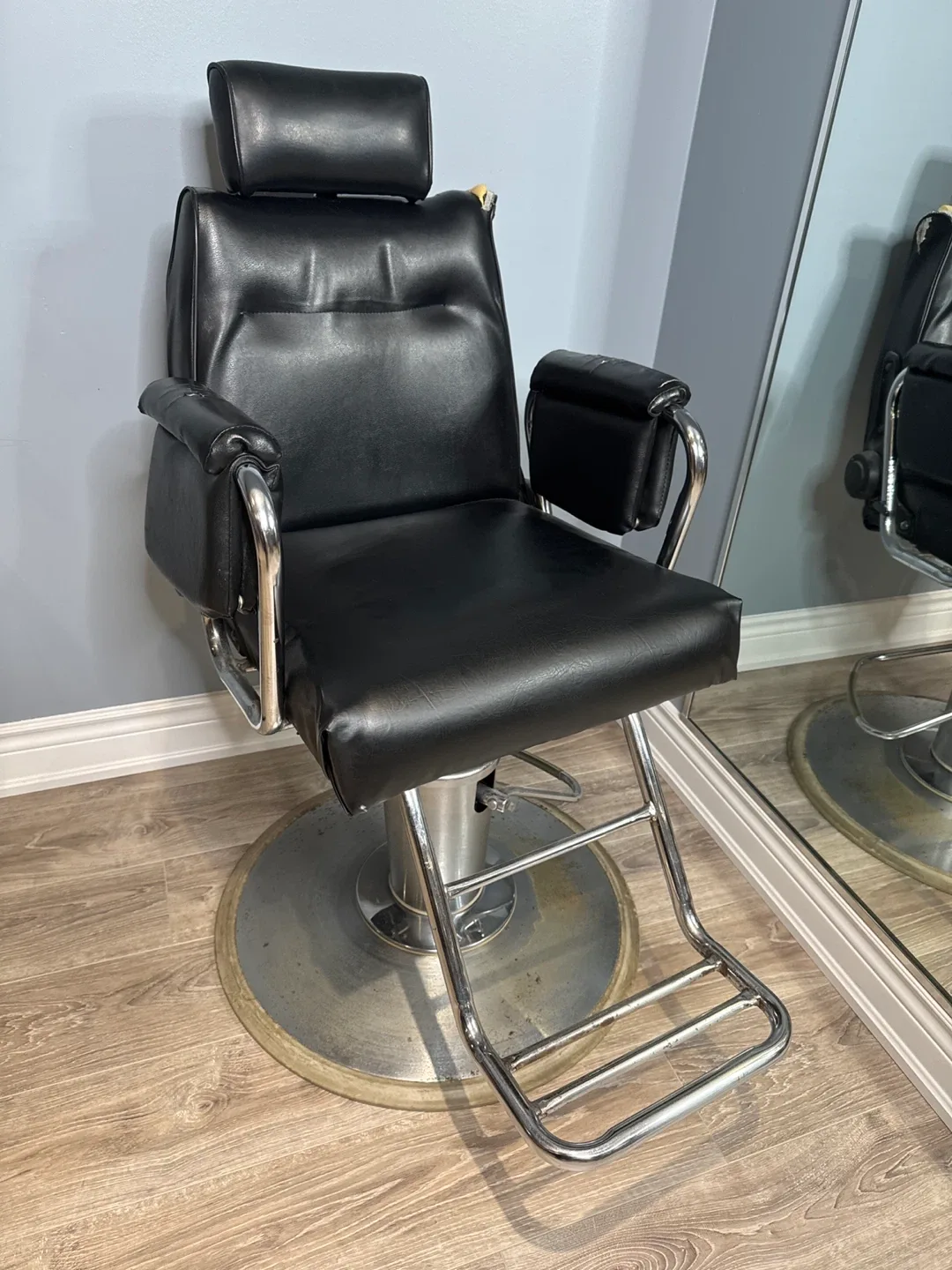 Black Barber Chair