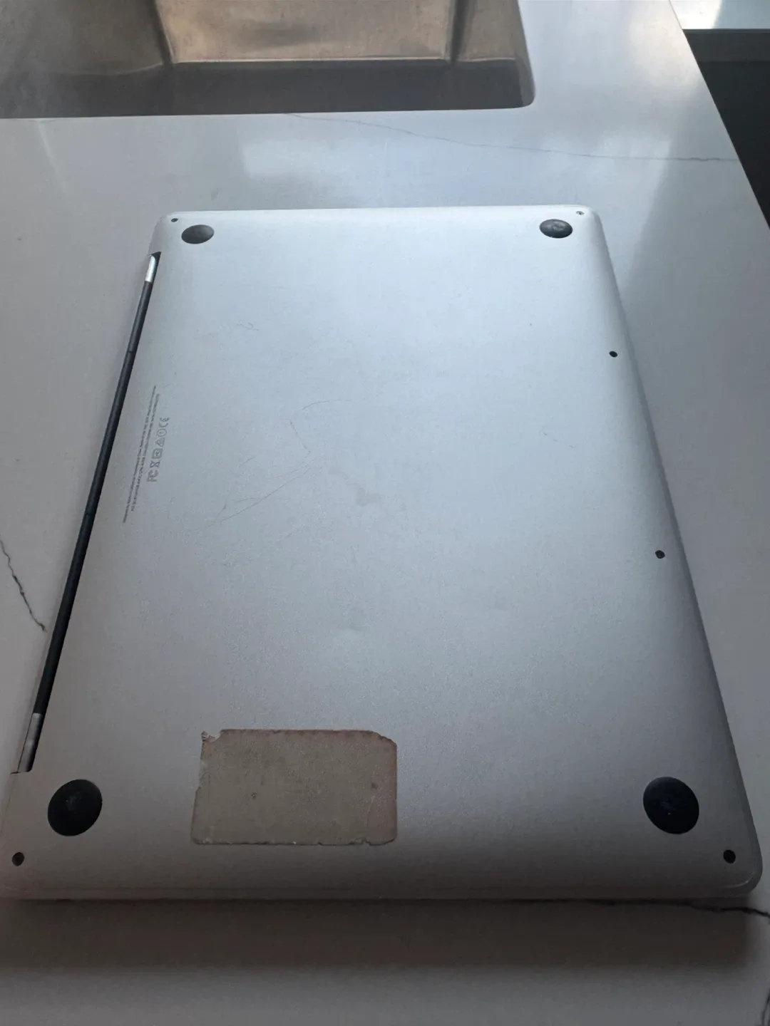 Apple MacBook Air image indicator(5)