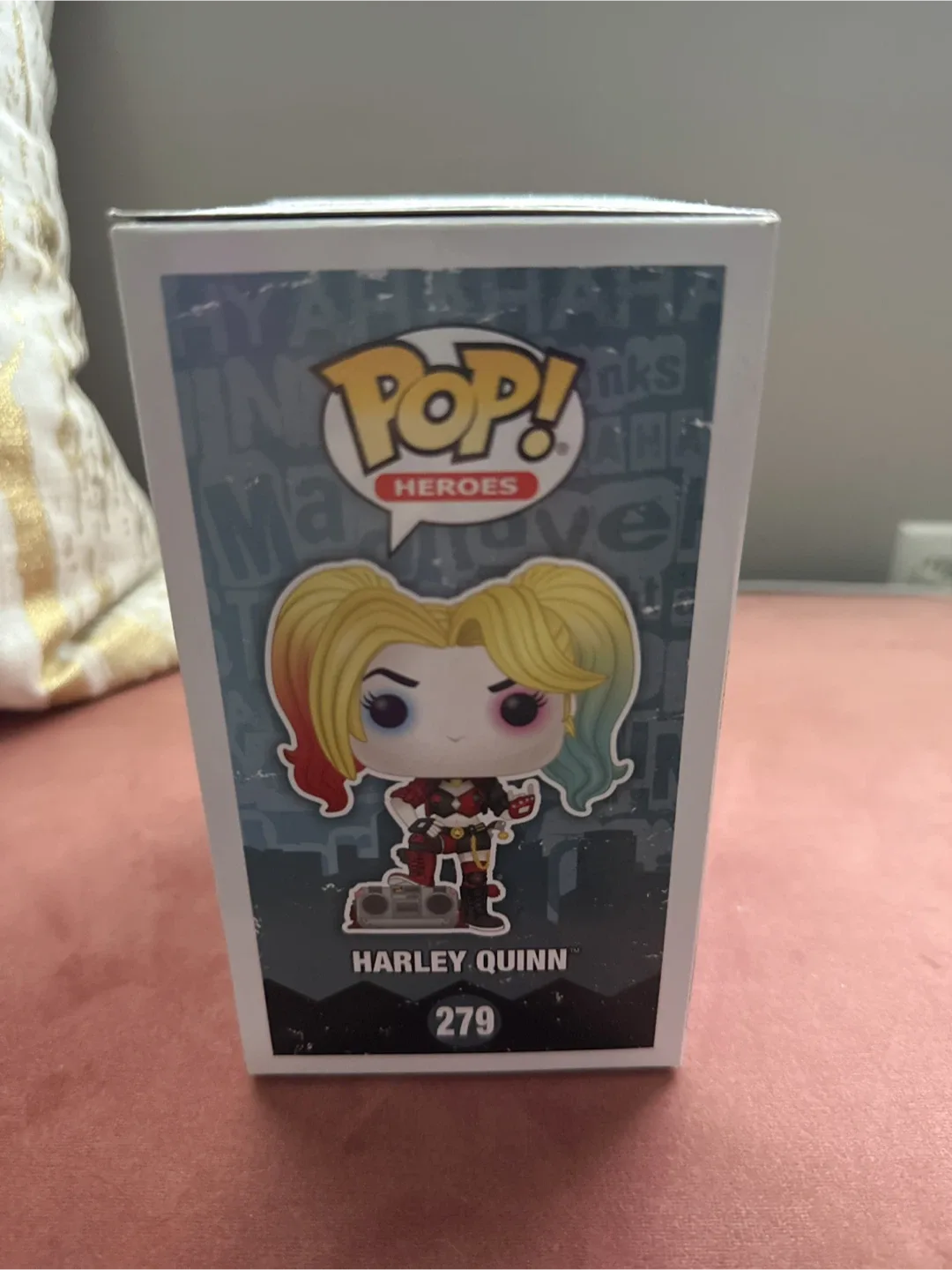 Pop Funko figure Harley Quinn #279 image indicator(4)
