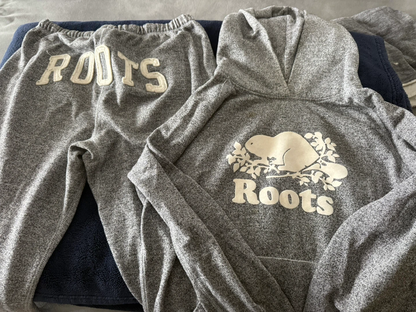 Roots Grey Hoodie & Sweatpants Set XS /S