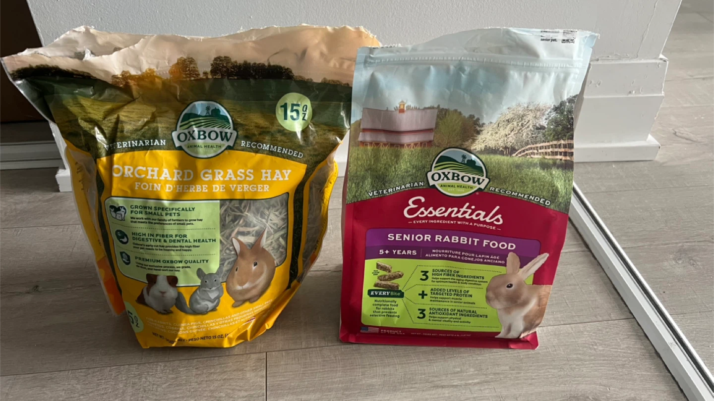 Oxbow Orchard Grass Hay & Senior Rabbit Food (not full)