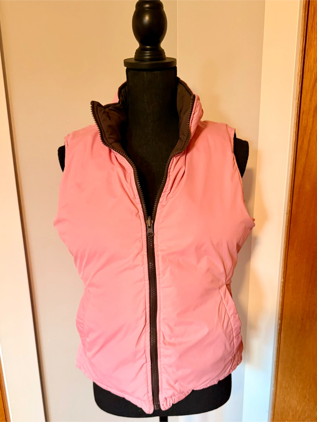 Reversible Puffer Vest - Brown/Pink - Size M - photo 3