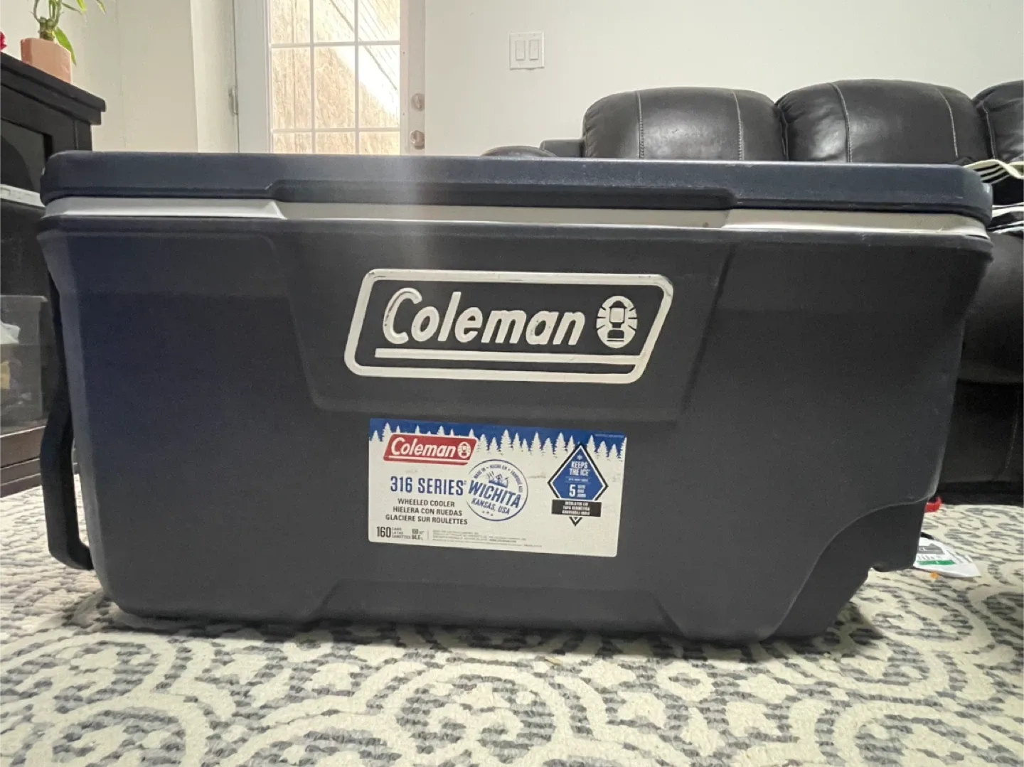Coleman 316 Series Wichita 160qt Wheeled Cooler image indicator(2)