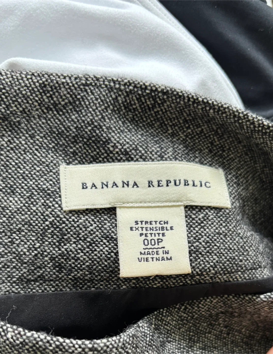 Banana Republic Herringbone Wool Blend Pencil Skirt image indicator(3)