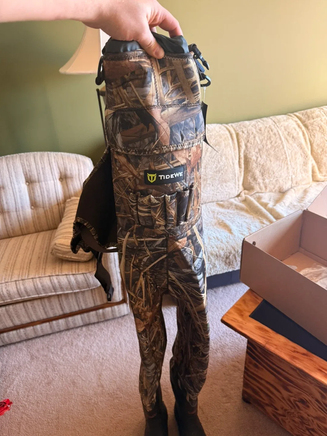 TIDEWE Hunting Waders - NEW in Box! image indicator(5)