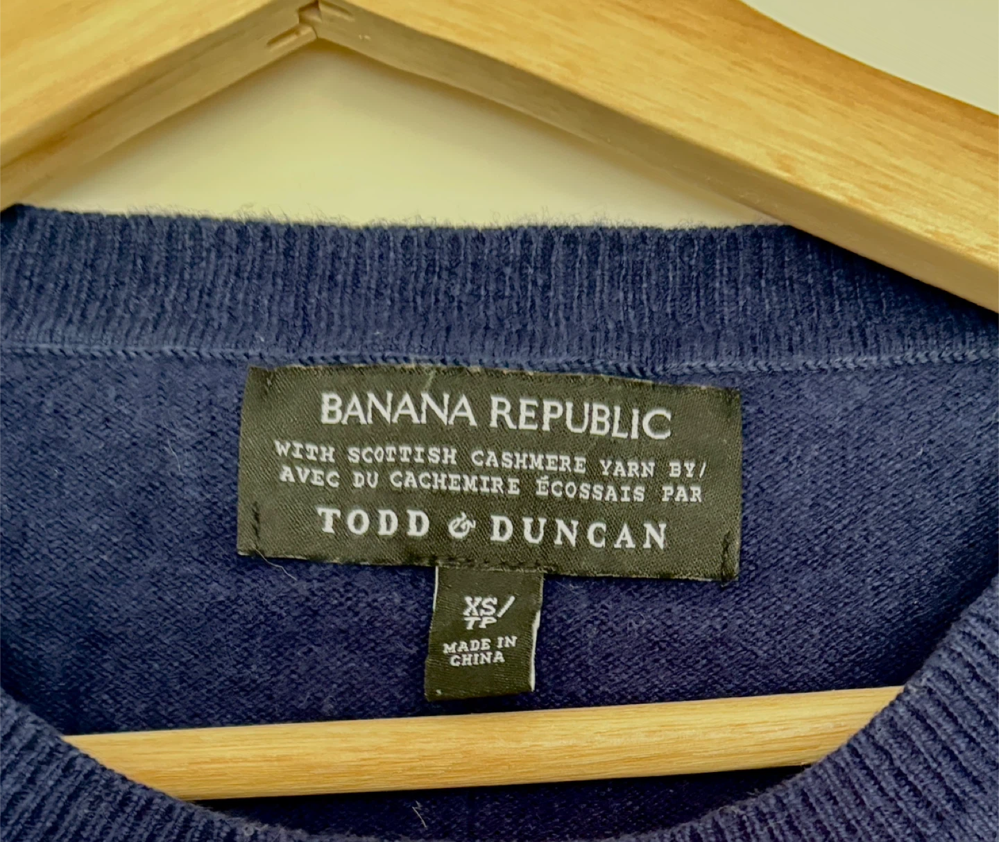 Banana Republic Cashmere Sweater - XS - photo 2