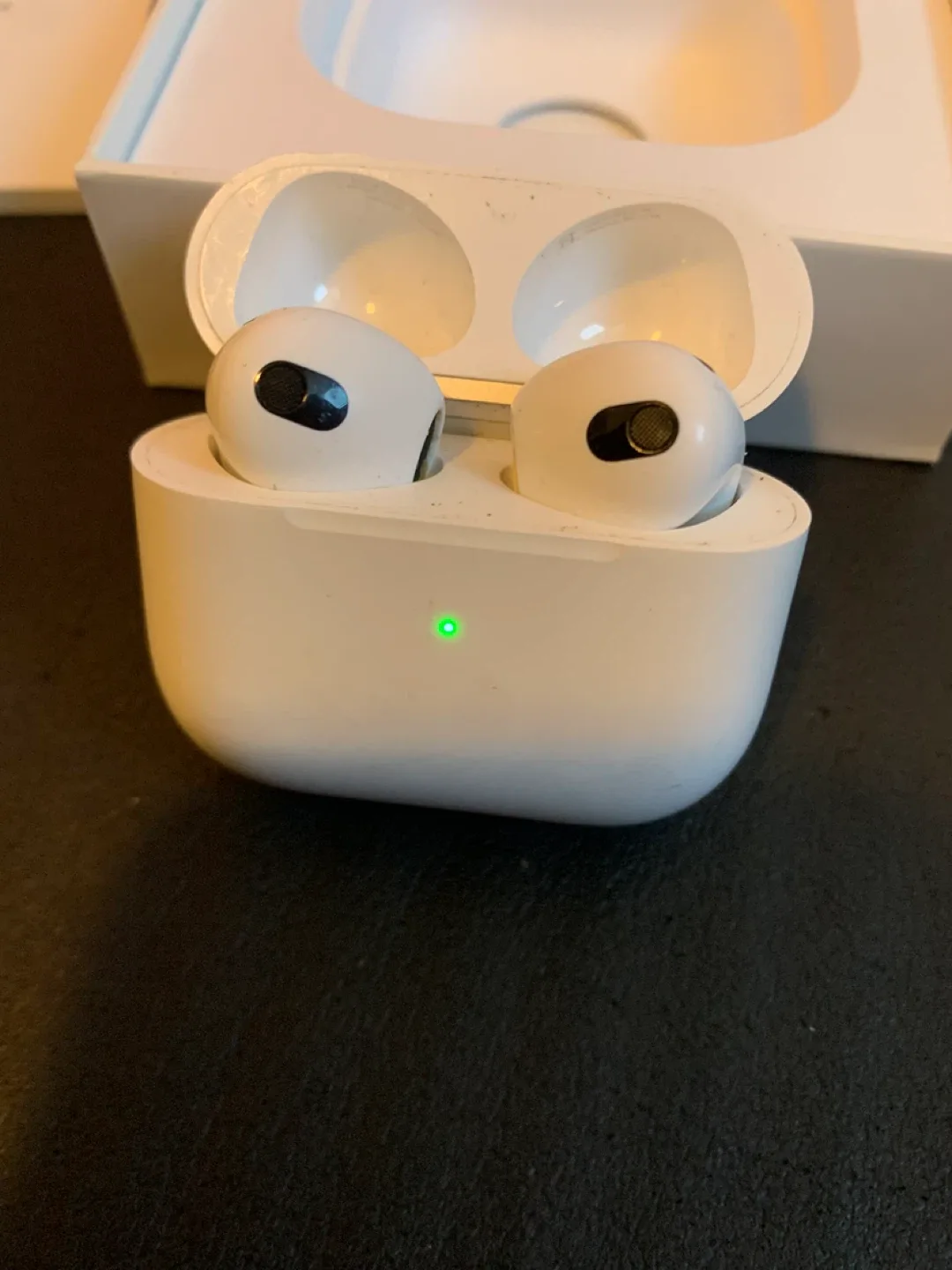 Apple AirPods 3rd Generation thumbnail