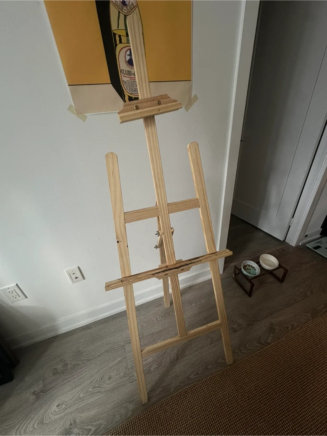 Wooden easel 🎨