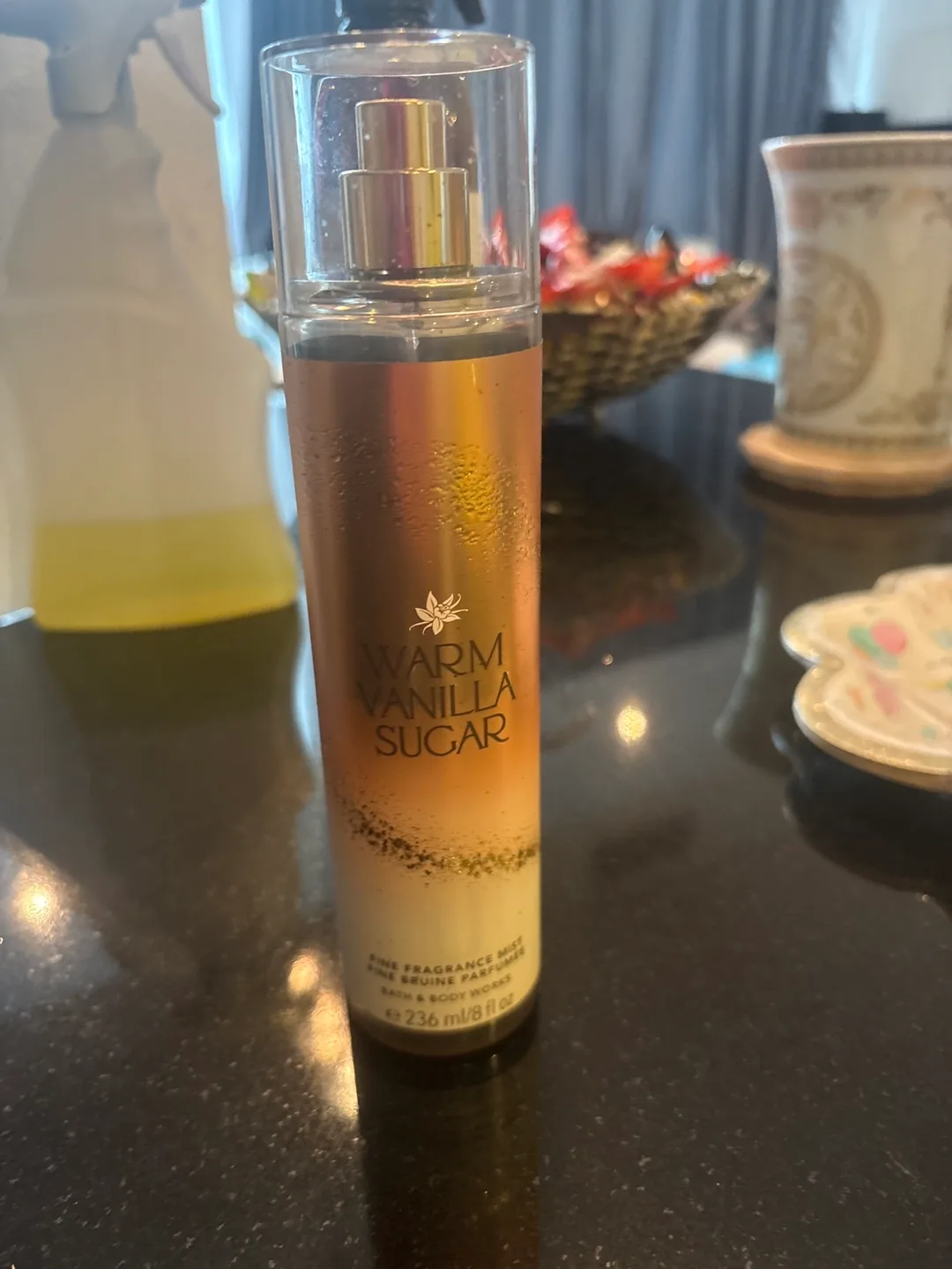 Bath & Body Works Warm Vanilla Sugar Mist thumbnail
