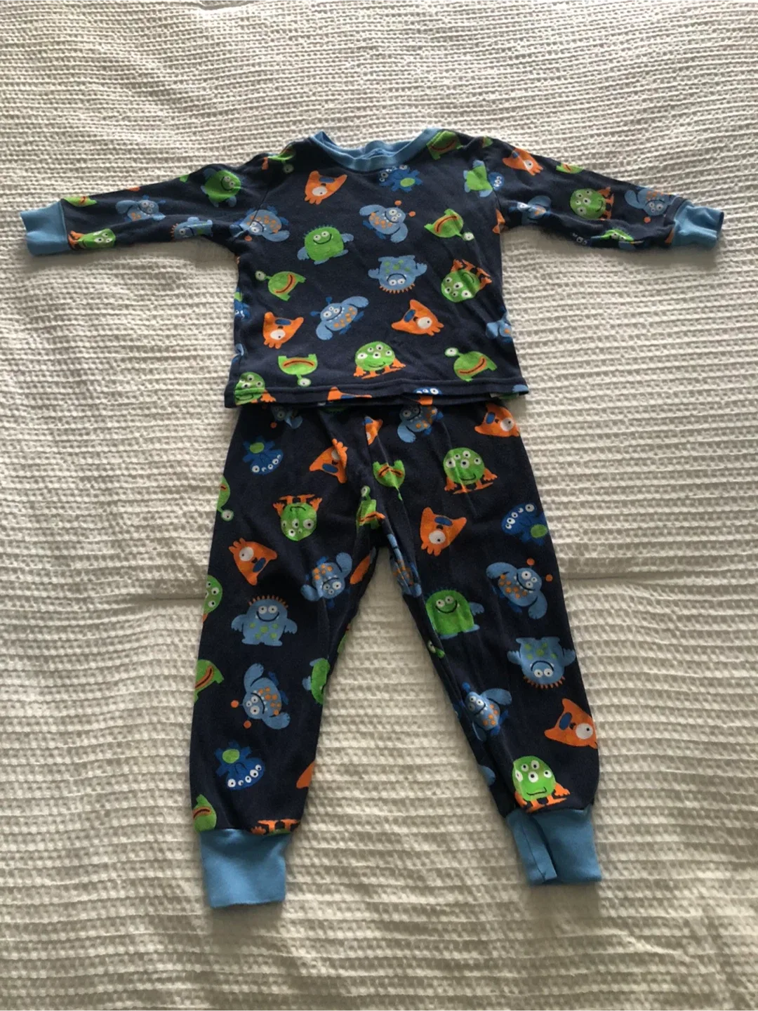 4-Piece Pyjama Set, Size 2T thumbnail