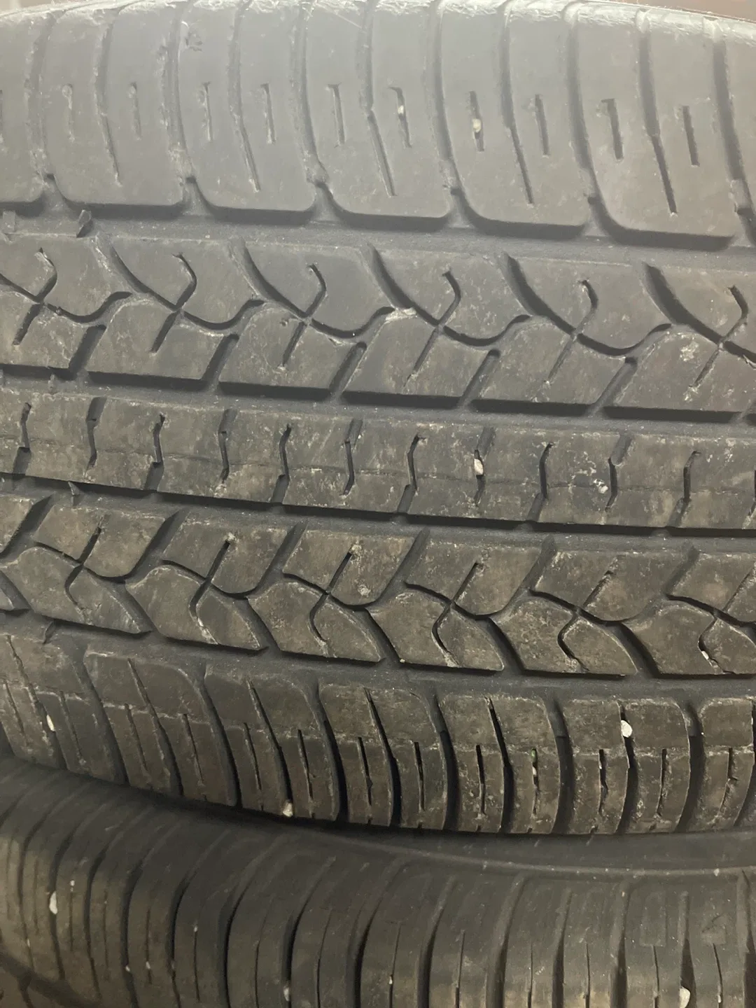 Set of 4 Tires 225/70R16 image indicator(3)