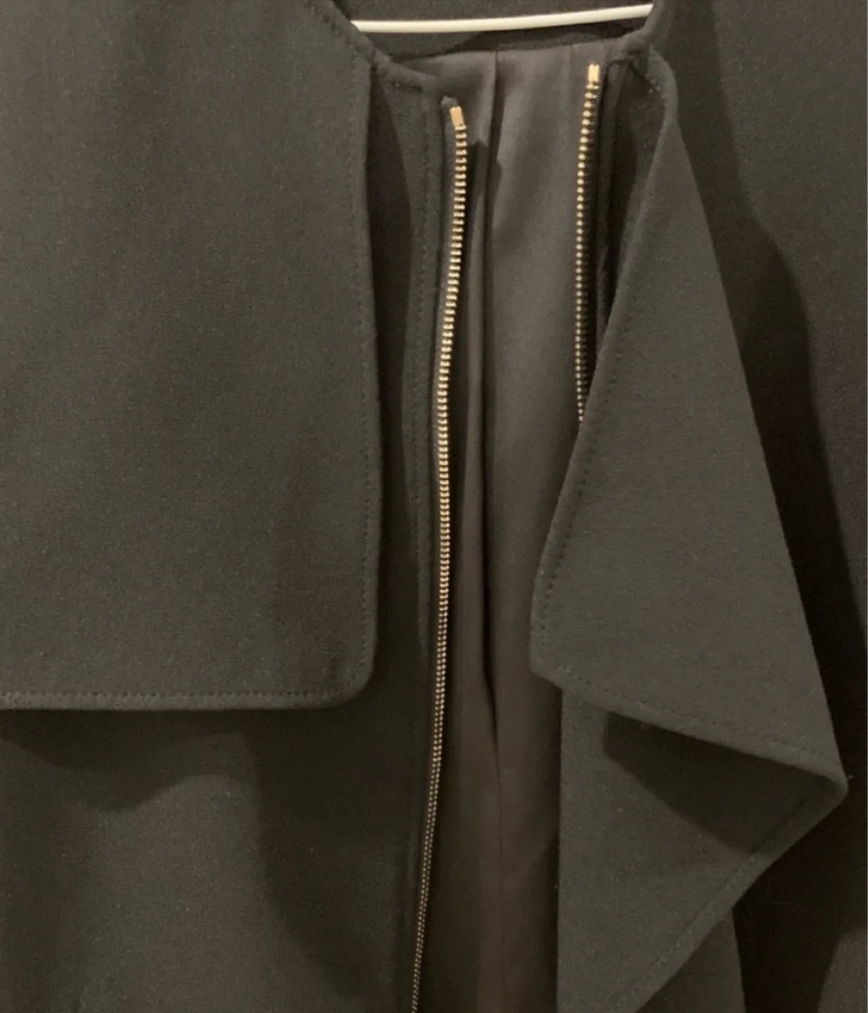 Club Monaco Roenna Collarless Black Trench image indicator(7)