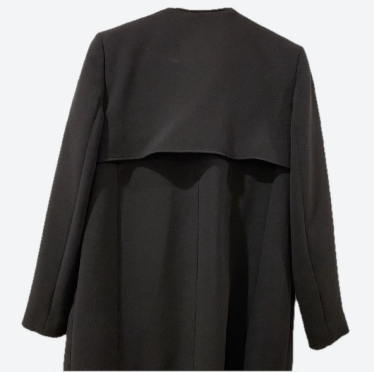 Club Monaco Roenna Collarless Black Trench image indicator(8)