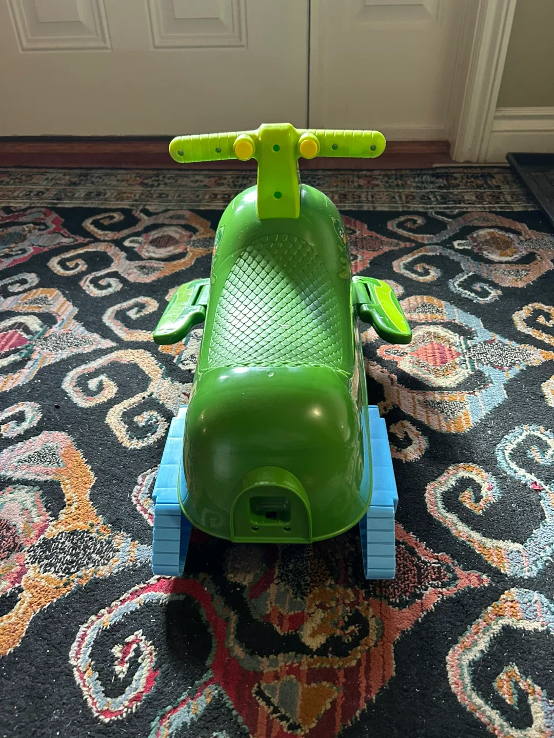 PJ Masks Gekko Mobile Ride-On Toy image indicator(3)