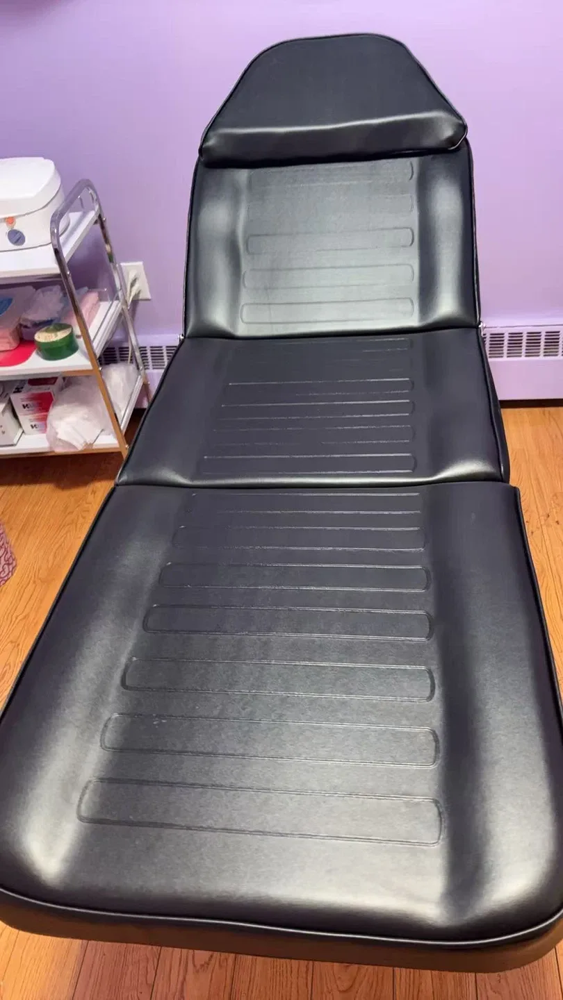 Salon Furniture: Spa Chair & Manicure Table