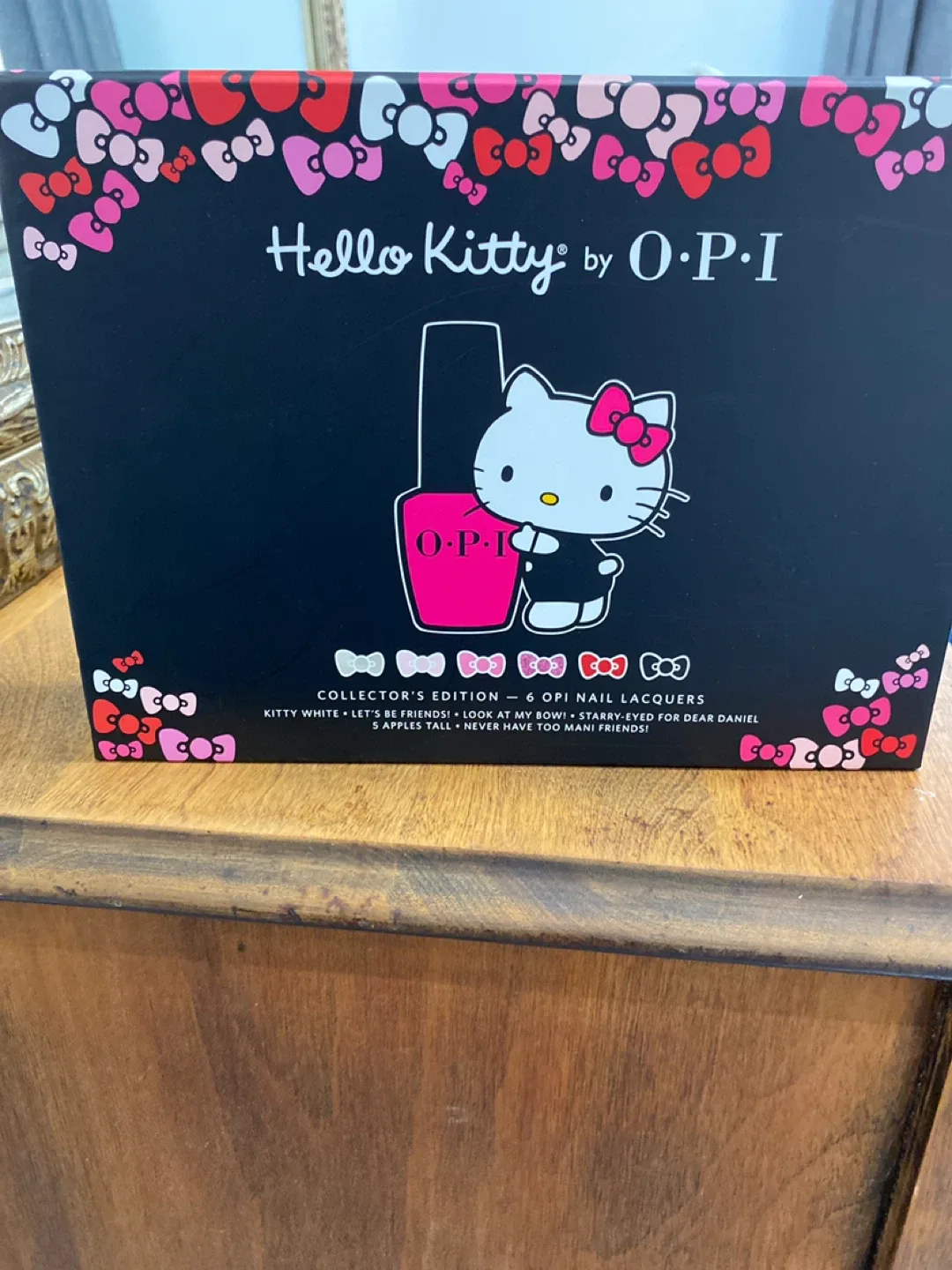 Hello Kitty by OPI Collector's Edition - 6 Nail Lacquers