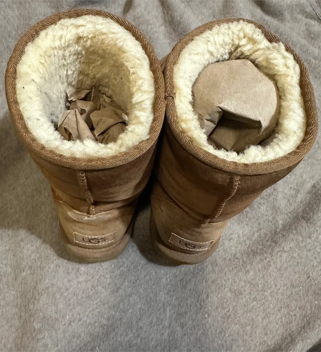 UGG Classic Short Boots - Size 8 Womens (Well-loved) image indicator(3)