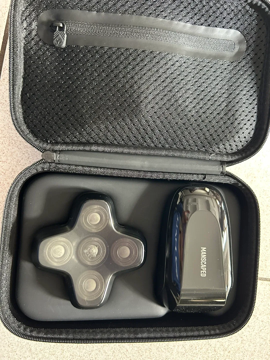 NEW! MANSCAPED® The Dome Shaver™ PRO Head Shaver image indicator(4)