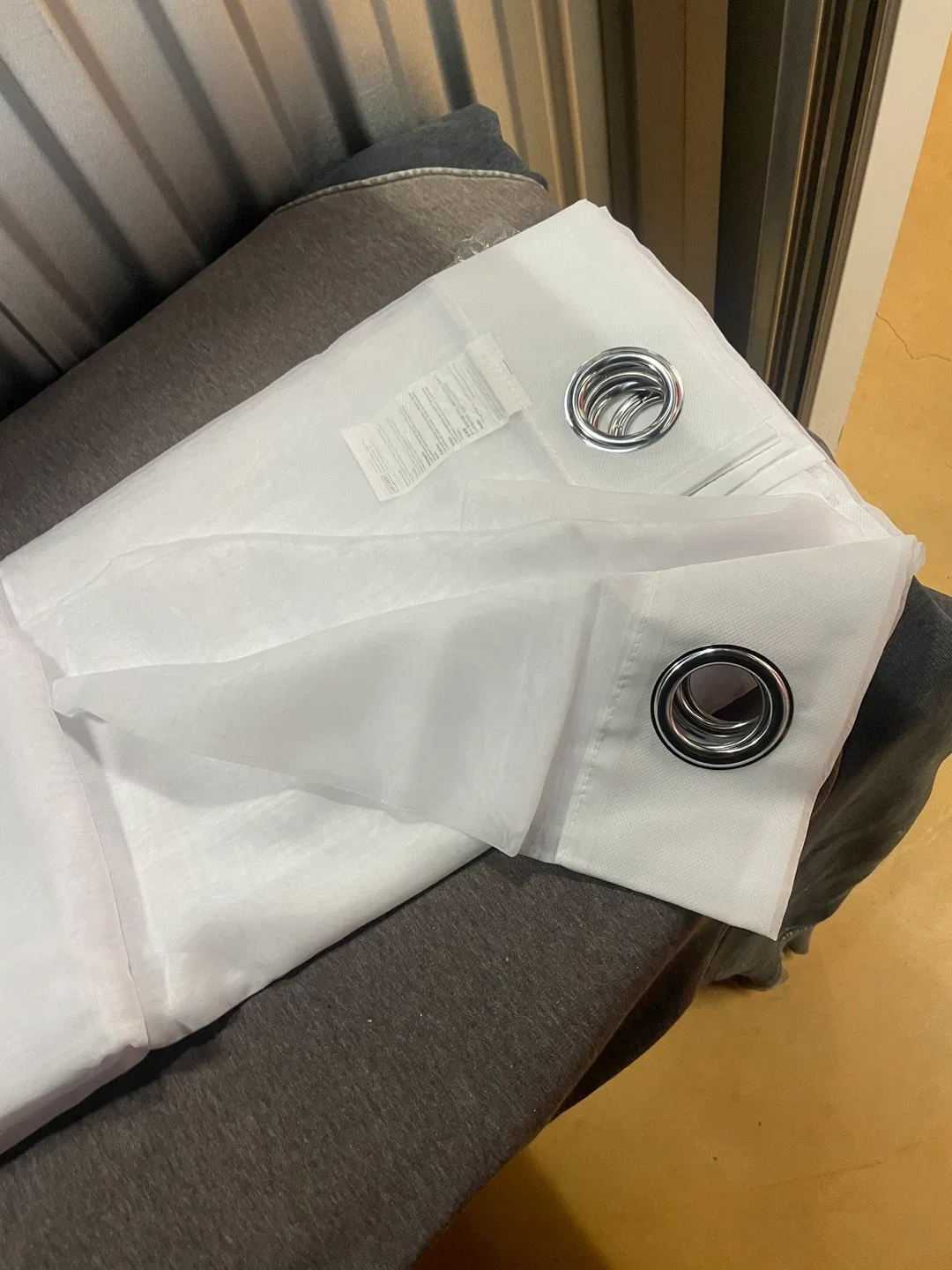 White Sheer Curtain Panel 2x w54 x l84 - New! thumbnail